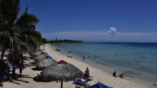 Karibischer Strand bei Ancon